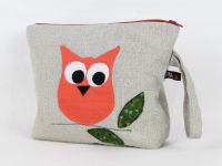 Kleine Handtasche mit Eulenstickerei